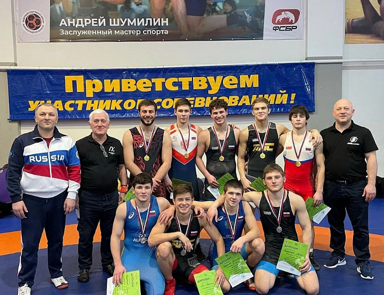 Результаты Первенства СЗФО по вольной борьбе среди юношей до 18 лет и юниоров до 21 года.